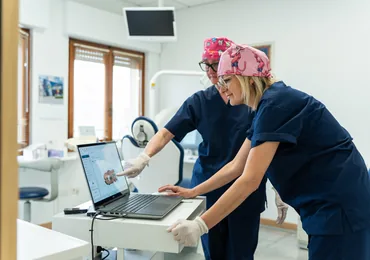Il team al lavoro in una delle sale operative