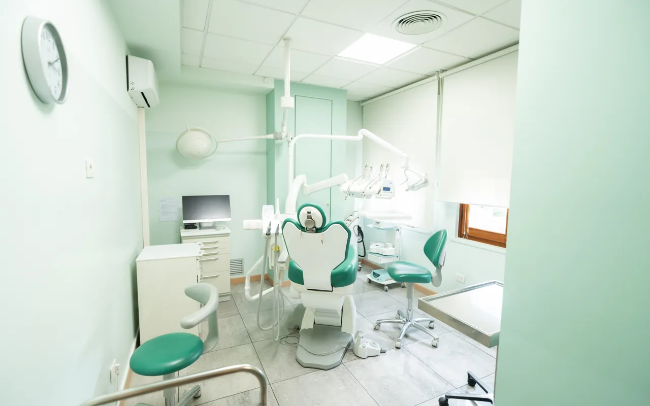 La prima sala operativa dello studio dentistico di Via Machiavelli a Pistoia
