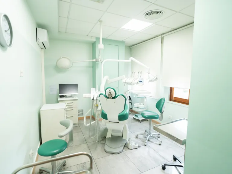La prima sala operativa dello studio dentistico di Via Machiavelli a Pistoia